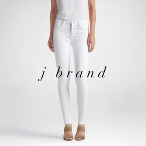 J Brand Super Skinny White Jeans. Size 29